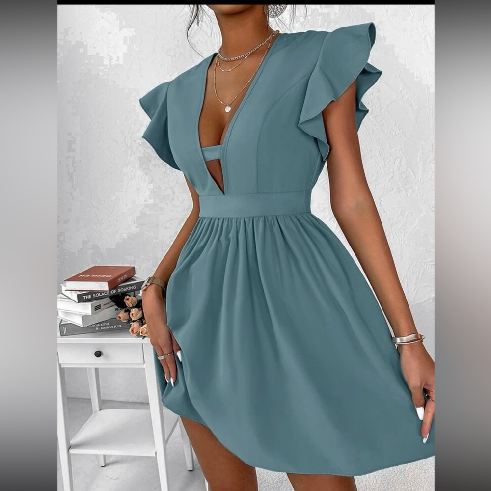 NWOT, Shein, Size L, Plunging Neck Flutter Sleeve Dress in Cadet Blue - Picture 4 of 7